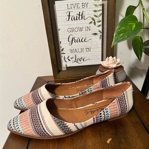 Stylish Multicolor Women's Flats/Size 11